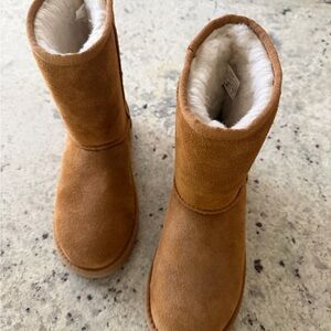 Koolaburra Women's Suede Shearling-Lined Boots - Chestnut Brown